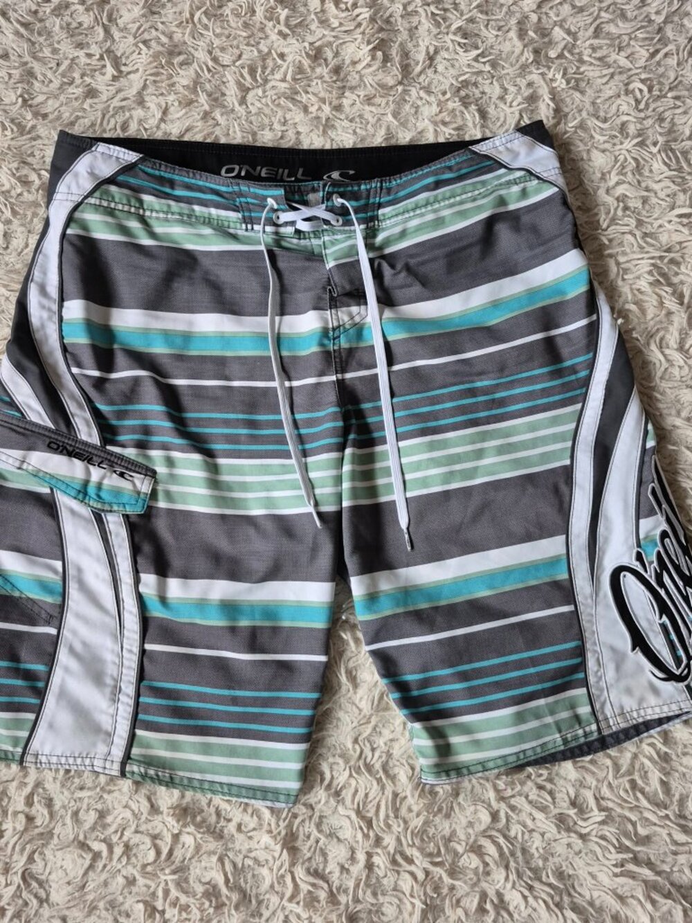 Y2K O'Neill Men's Striped Boardshorts / Swim Trunks